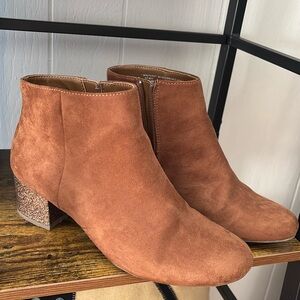 Size 7.5 Glitter Boots from Jc Penny